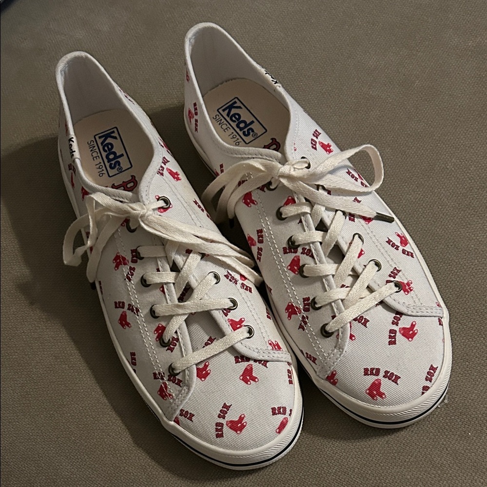 Keds Boston Red Sox Women's Shoes size 10 new w/o box